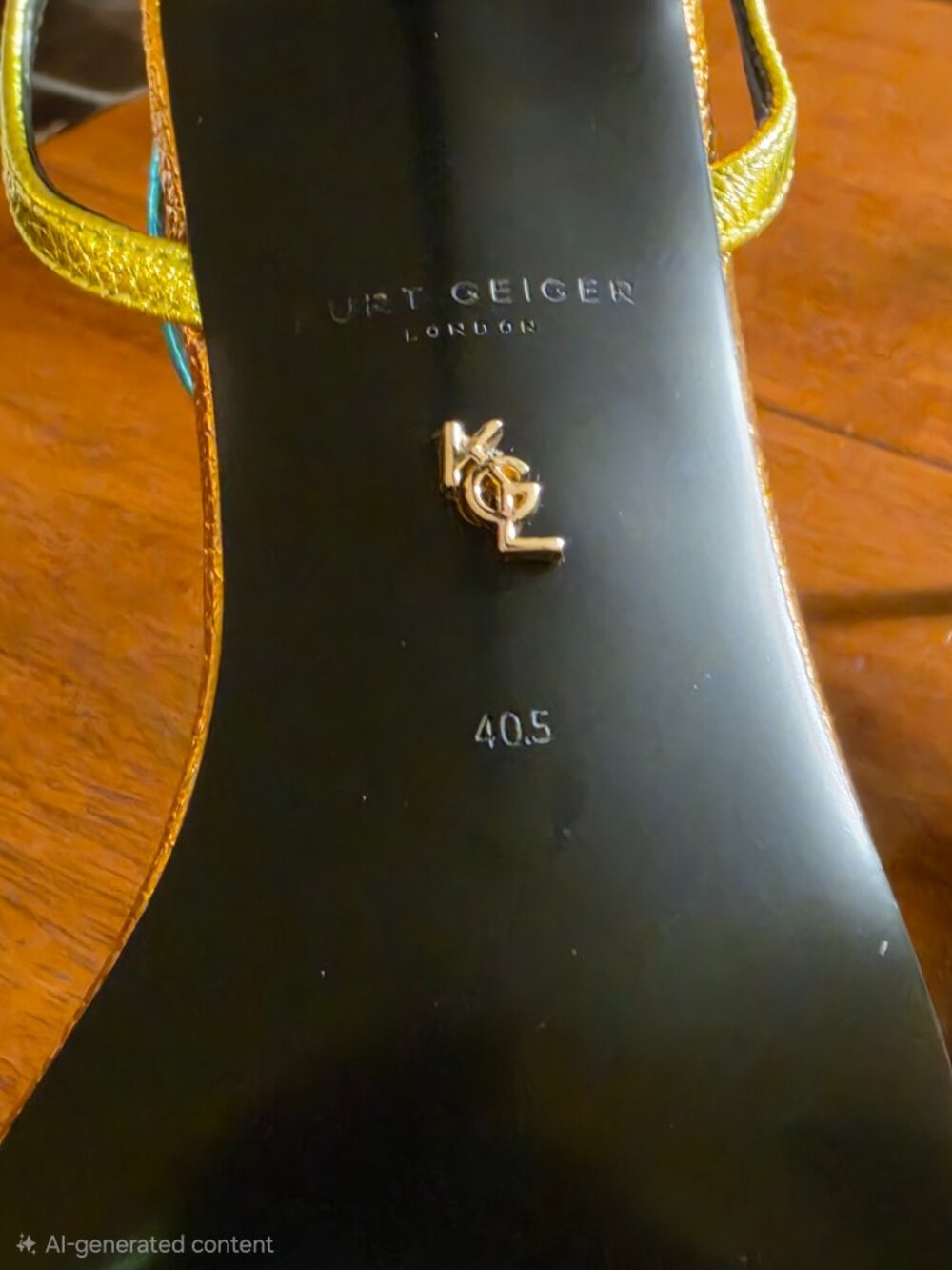Sandals - Picture 3 of 4